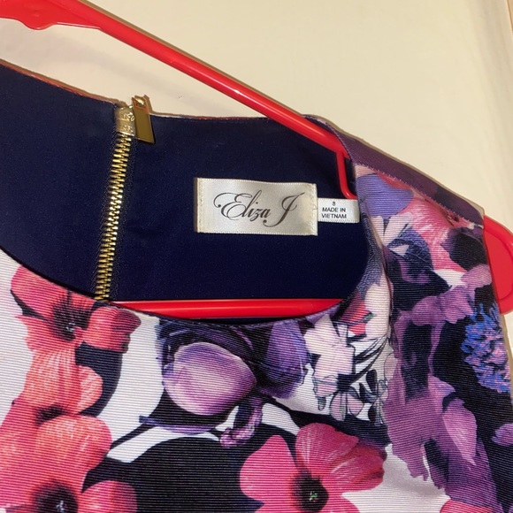 Two piece set - Picture 3 of 9